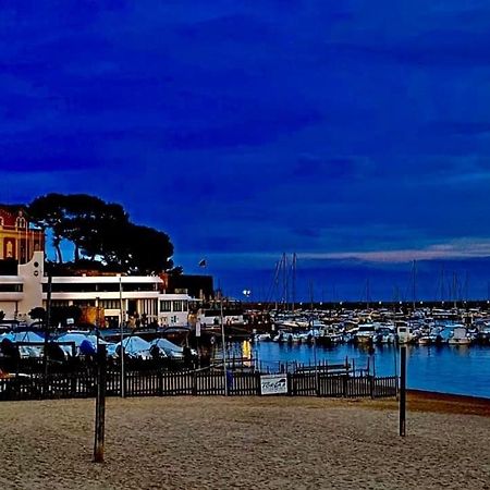 Апартаменты 1Ra Linea Platja De Sant Feliu Сан-Фелиу-де-Гишольс Экстерьер фото