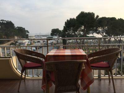 Апартаменты 1Ra Linea Platja De Sant Feliu Сан-Фелиу-де-Гишольс Экстерьер фото