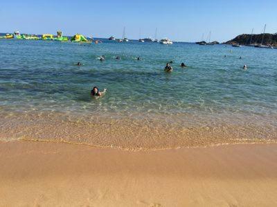 Апартаменты 1Ra Linea Platja De Sant Feliu Сан-Фелиу-де-Гишольс Экстерьер фото